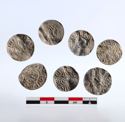 Tesouro viking com 3 mil moedas é achado na Noruega e pode reescrever história econômica