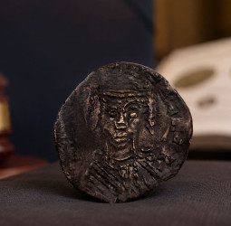 Estáter de ouro de Filipe II e raridades britânicas movimentam leilão de moedas em North Yorkshire