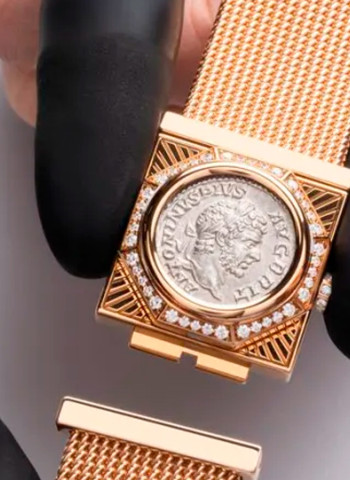 Bulgari lança relógio com moeda romana de 1.800 anos