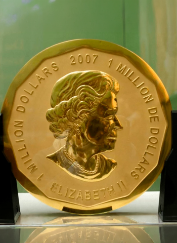 Moedas gigantes mostram poder, tecnologia e história