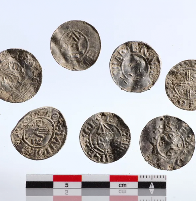 Maior Tesouro Viking de Moedas é Descoberto na Noruega